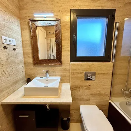 Apartment 2br Luxe In Marbella Close To Beaches *